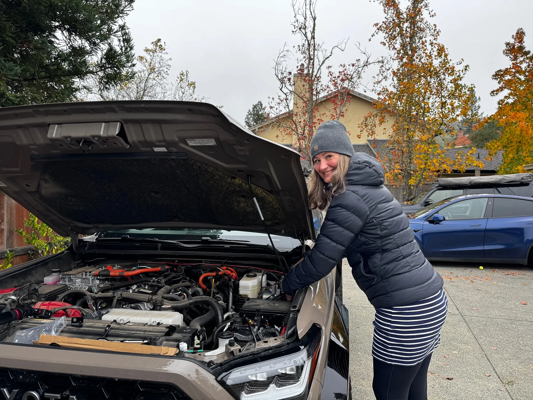 2025 4runner 6th gen Hood struts and secret compartment IMG_2273