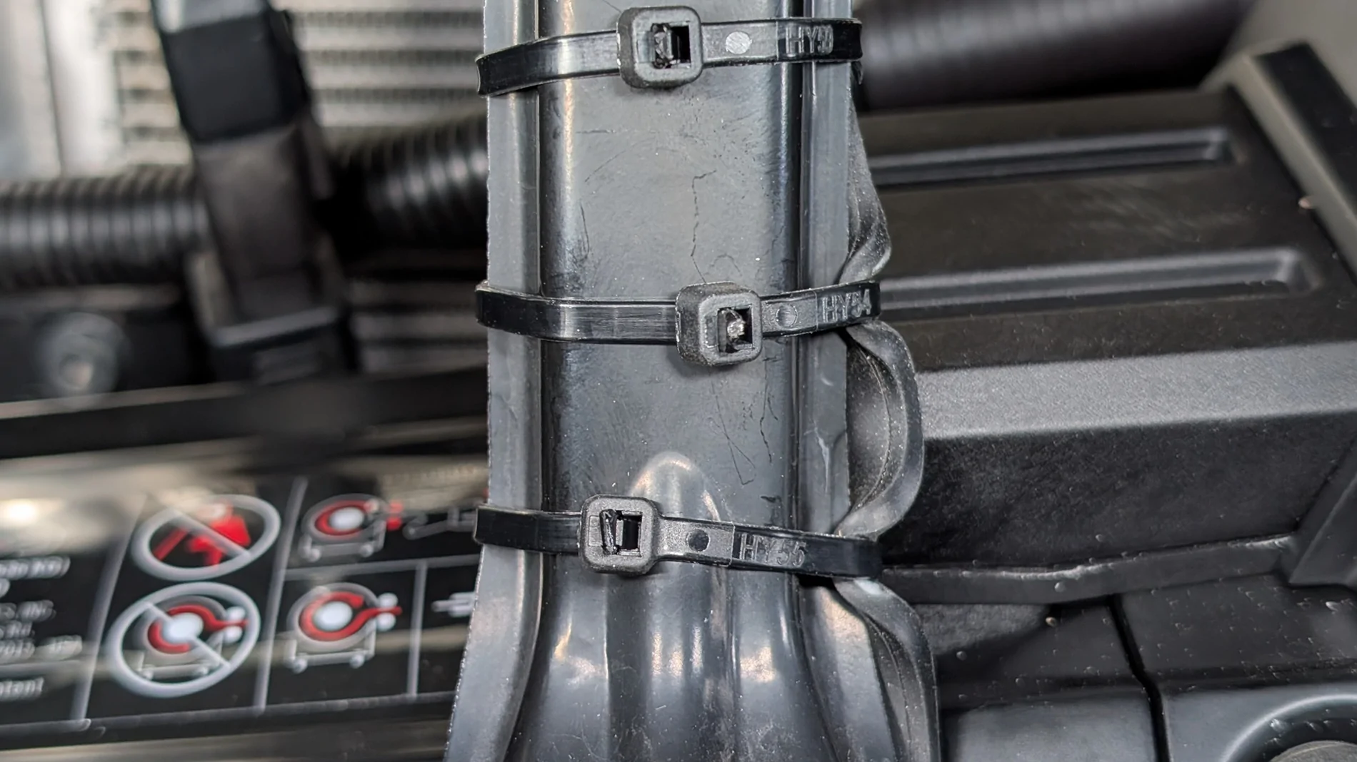 2025 4runner 6th gen RCI Pike Front Bumper with Warn ZEON 10 Winch installed PXL_20251211_155738091