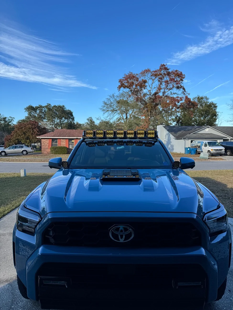 2025 4runner 6th gen Heritage Blue TRD Sport Premium, Prinsu Pro Roof Rack, Diode Dynamics SS5 Crosslink, SS3 Ditch Light Pods IMG_1599