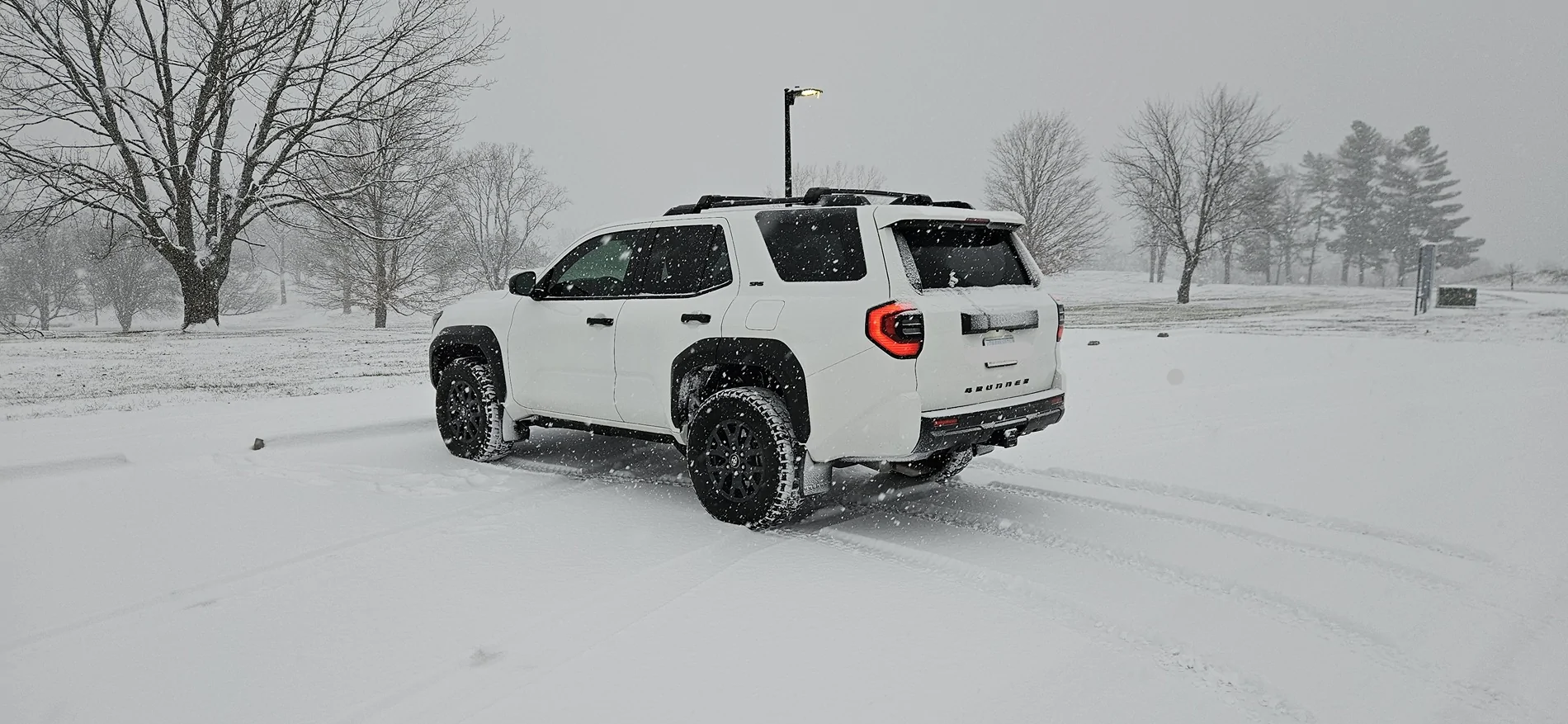 2025 4runner 6th gen ICE CAP WHITE Photos 4Runner 6th Gen (2025+) 2025 T4R Pic