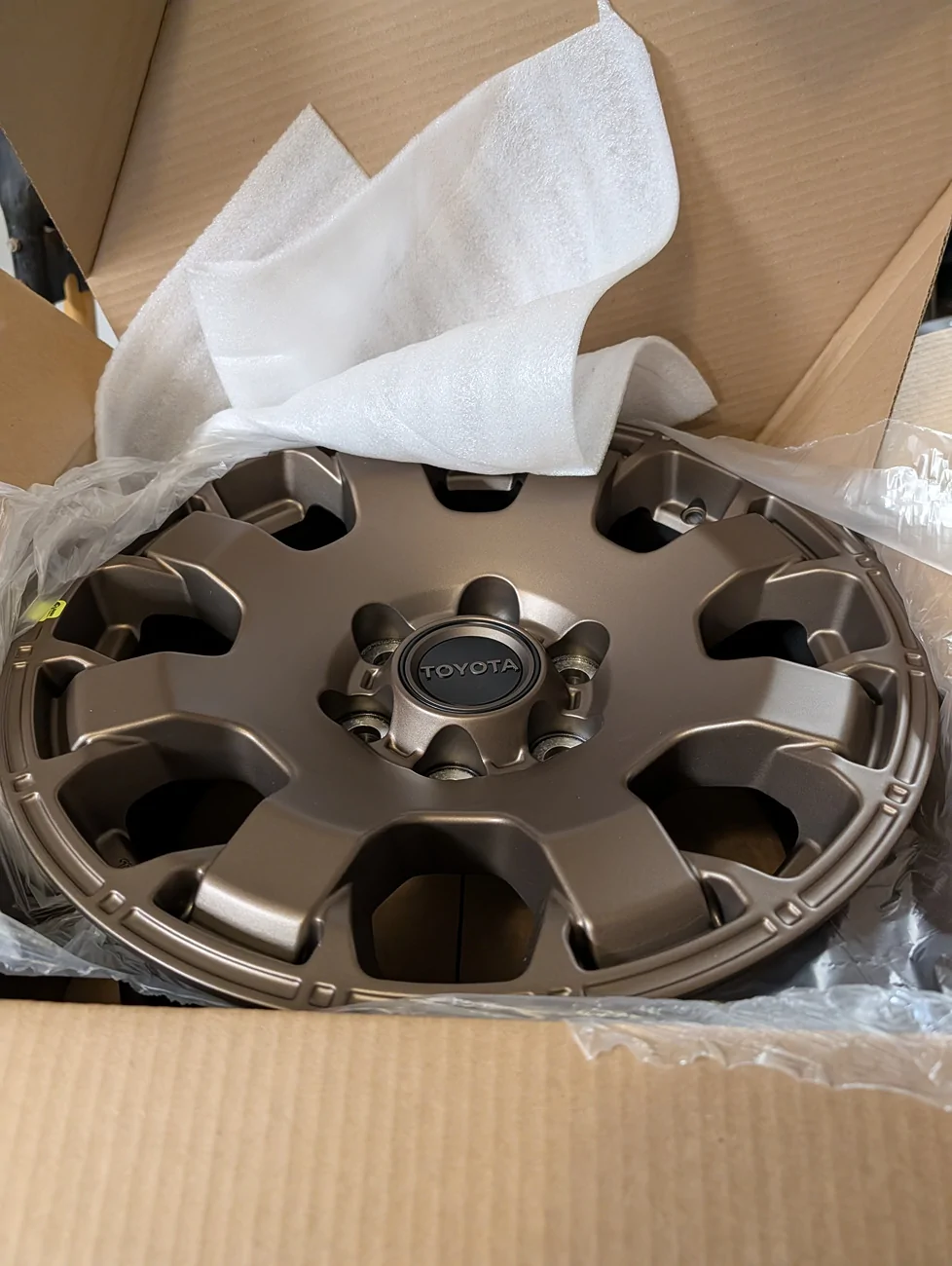 2025 4runner 6th gen Why is everyone allergic to the stock 18 TRD OR/ORP wheels? PXL_20251205_004126674