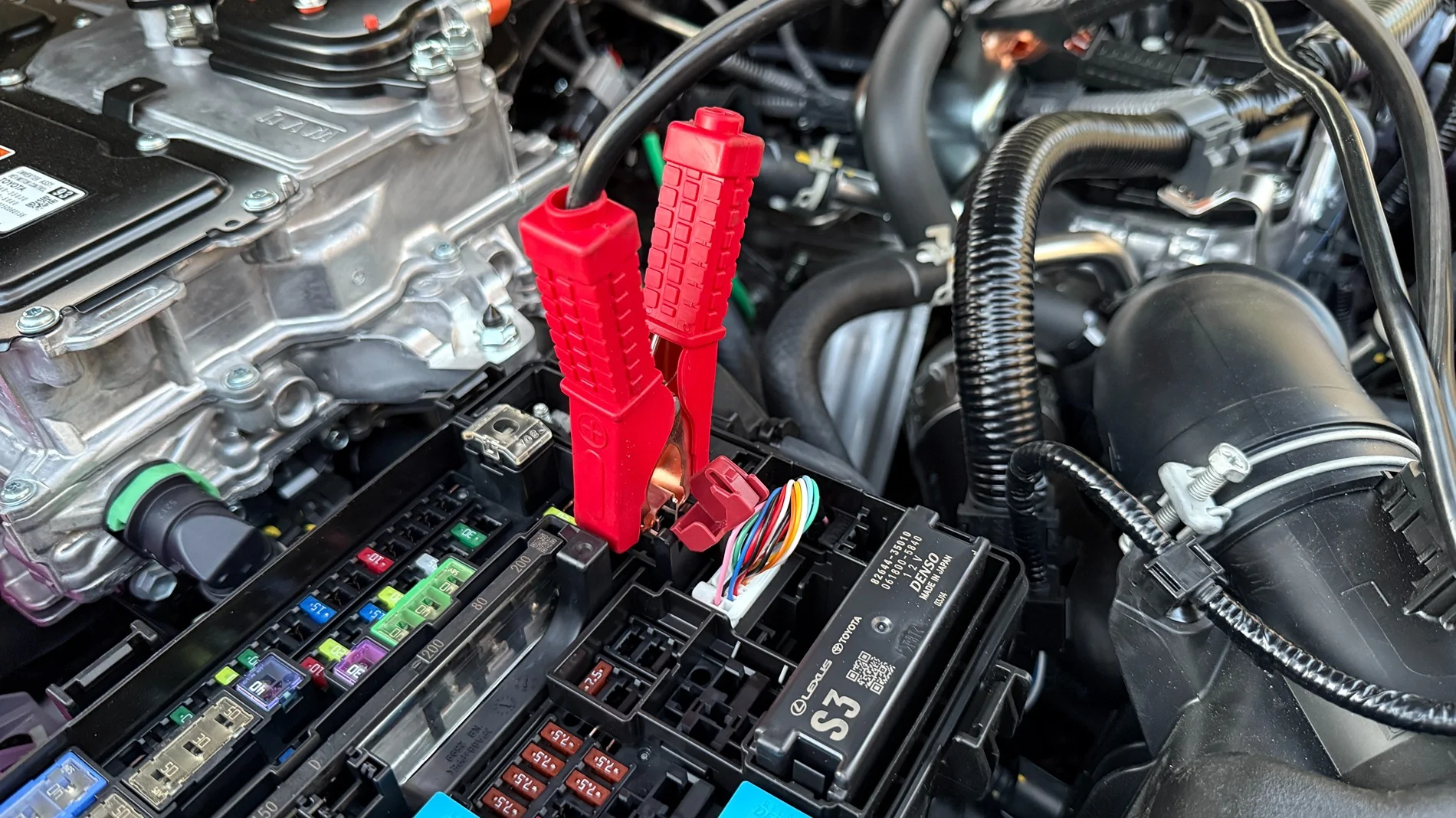 2025 4runner 6th gen Positive battery terminal location (Hybrid 6th gen) -- Power & Ground locations IMG_0972