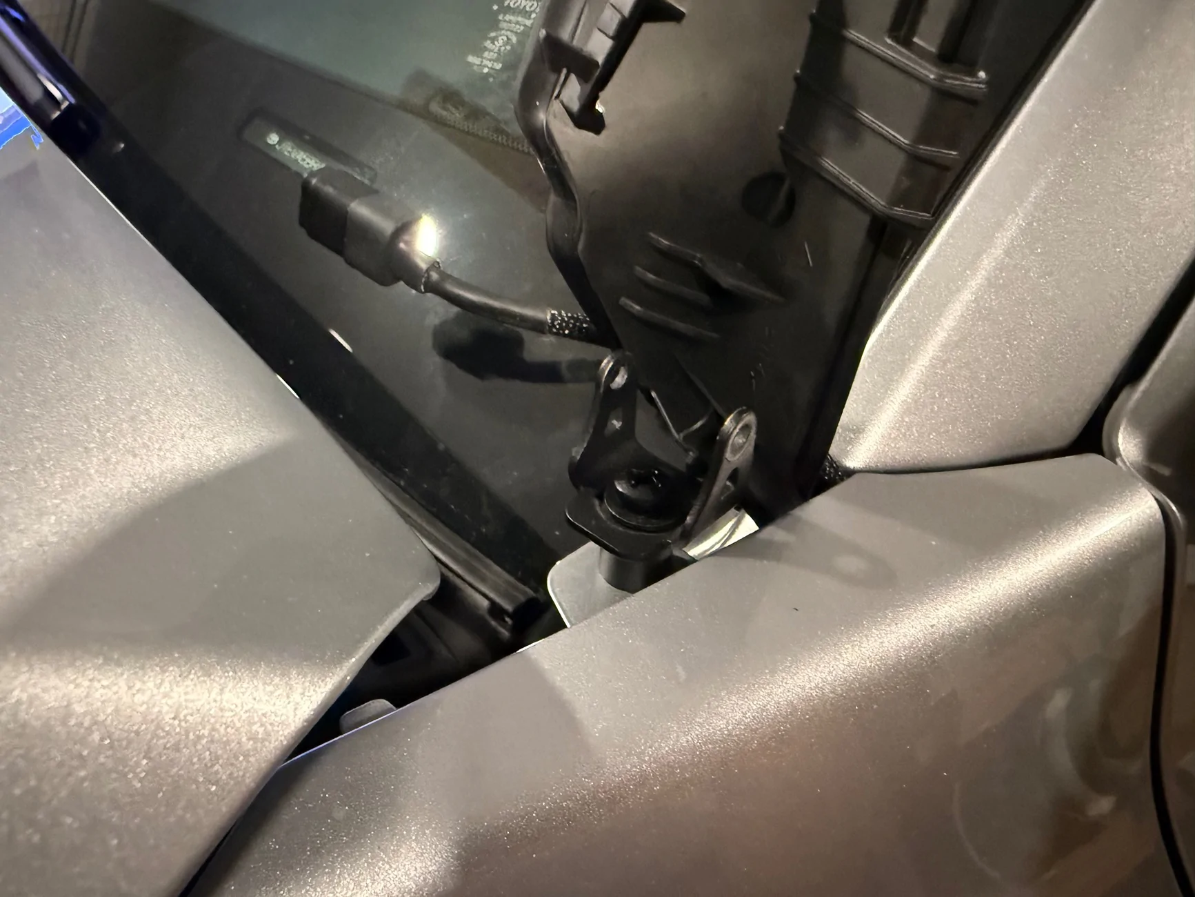 2025 4runner 6th gen Ditch light mounting on hood (update) IMG_1159