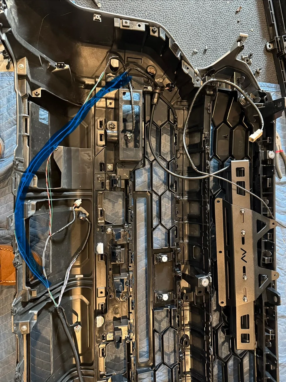 2025 4runner 6th gen Trailhunter Heritage Grille Swap + Diode Dynamics Stage Series Lightbar Install - DIY photos & how-to IMG_1020