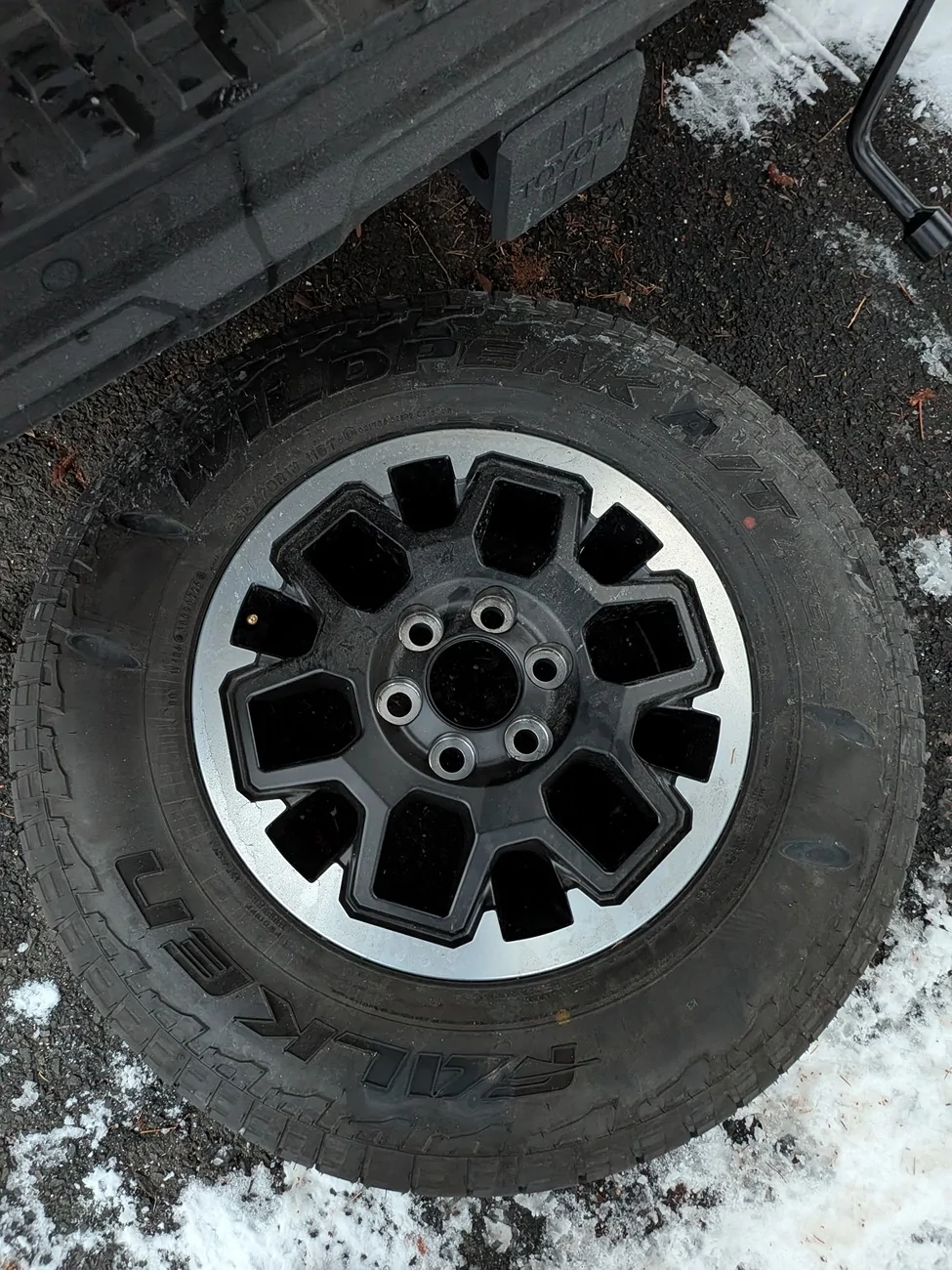 2025 4runner 6th gen Spare Tire Overtightened / Marks 3774