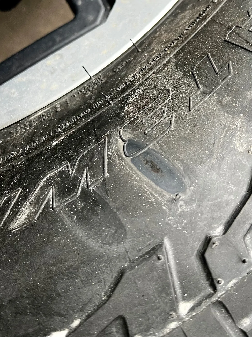 2025 4runner 6th gen Spare Tire Overtightened / Marks (rubbing damage) IMG_2167