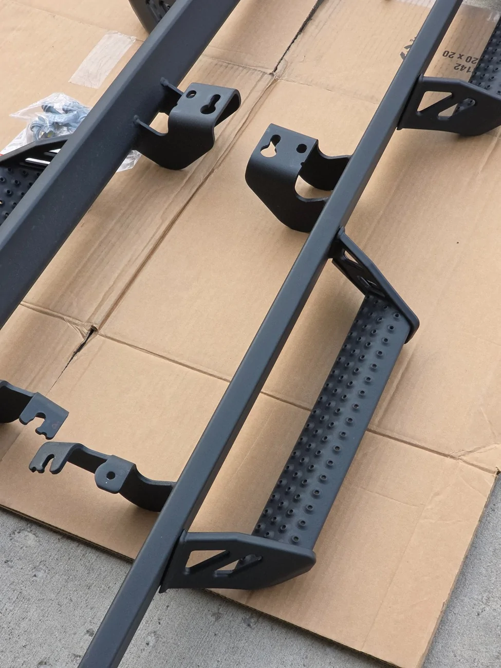 2025 4runner 6th gen FS: OEM Predator Drop Steps 20251228_154437