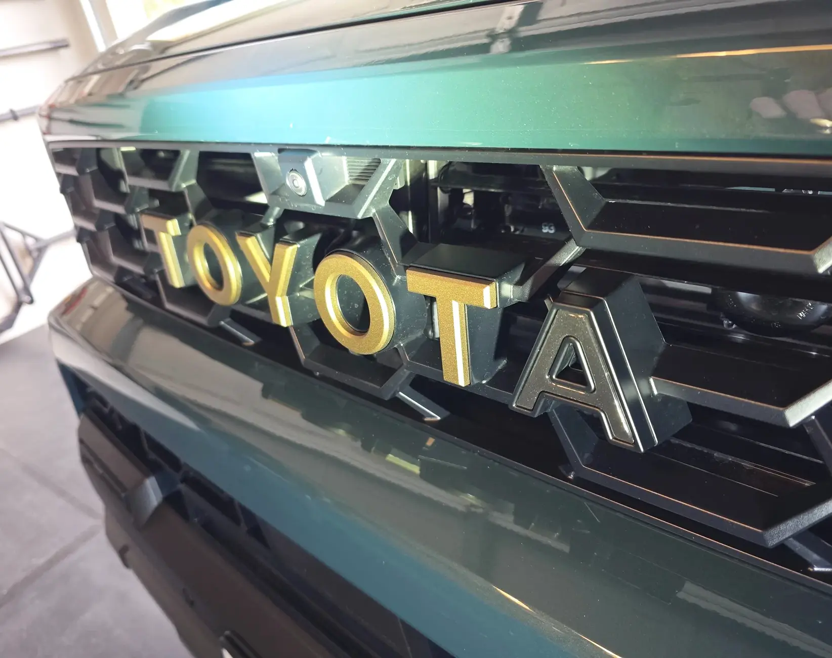 2025 4runner 6th gen Heritage Grille Letters Color Swap - Black to Bronze (pro tip: just pop off black letter caps) 27044-ae9d988a6aed8e6a60f790333760ac11