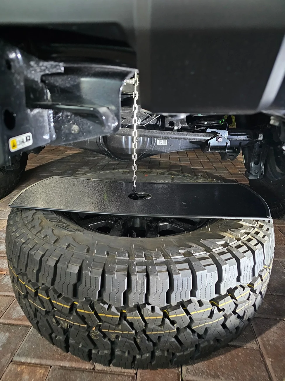 2025 4runner 6th gen Spare Tire Overtightened / Marks (rubbing damage) 20251230_174006