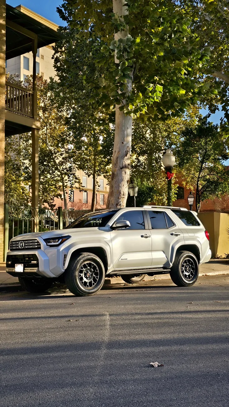 2025 4runner 6th gen WIND CHILL PEARL Photos 4Runner 6th Gen (2025+) 1000121837