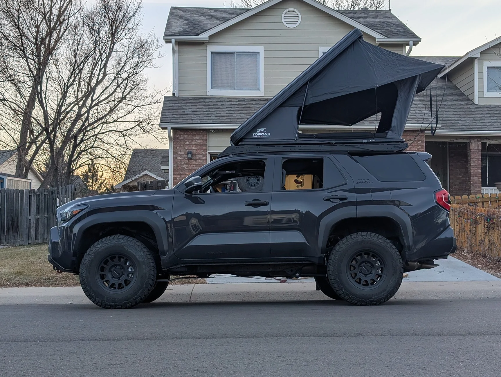 2025 4runner 6th gen Prinsu Pro roof rack installed - video PXL_20251231_232809715