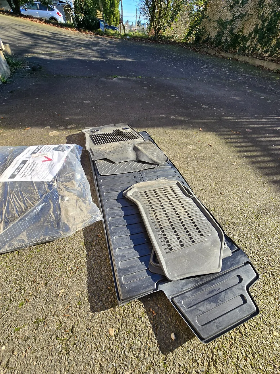 2025 4runner 6th gen OEM Mudflaps and Floor Liners 20251231_133033