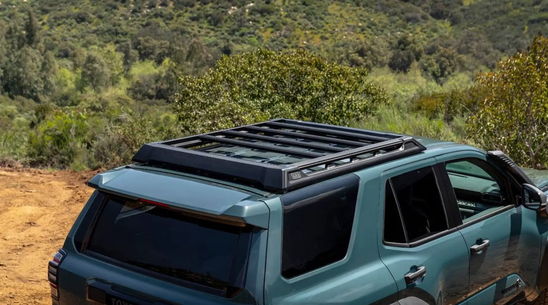 2025 4runner 6th gen Adding molle panels to 2025 4Runner Trailhunter ARB roof rack? IMG_2445