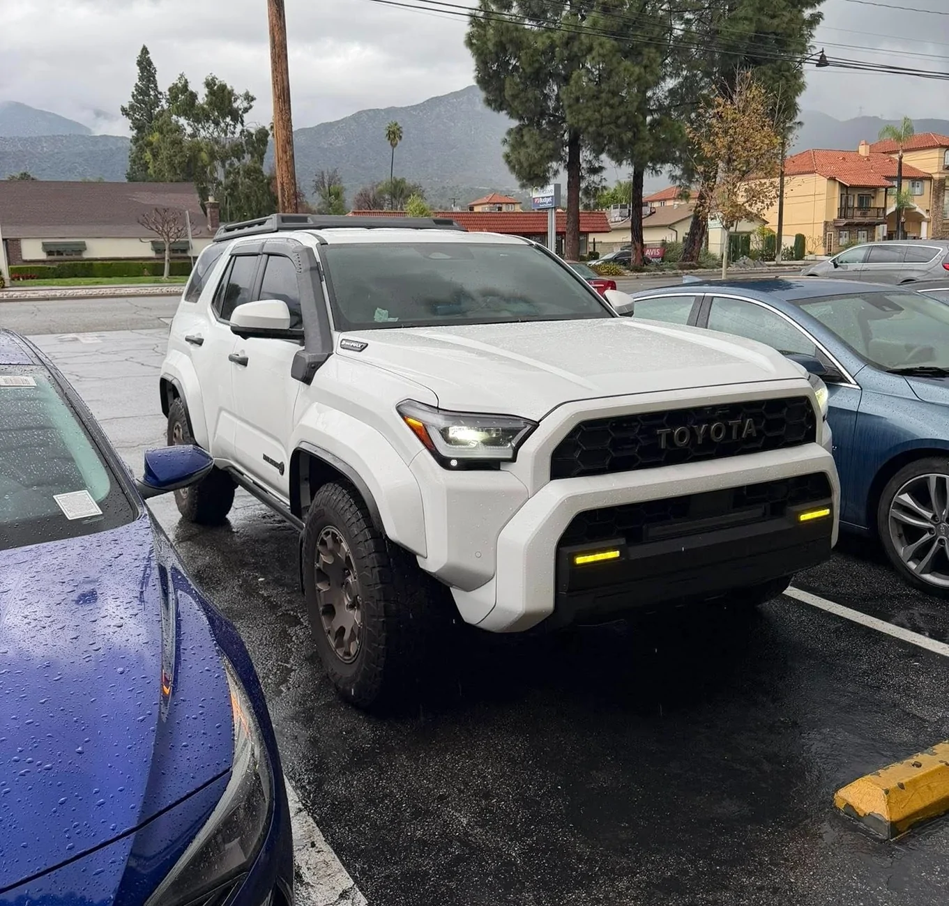 2025 4runner 6th gen DIY painted fenders flares on 2025 4Runner Trailhunter (Ice Cap) 6th Gen 2025 4runner trailhunter painted fender flares ice cap 1