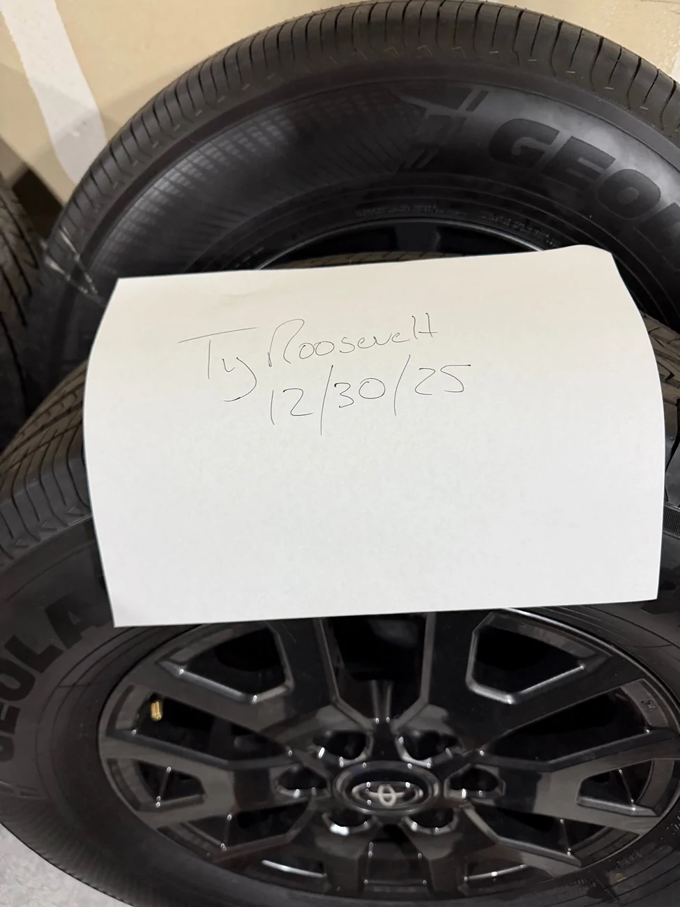 2025 4runner 6th gen SR5 Wheel and Tires (4) $600 IMG_2037