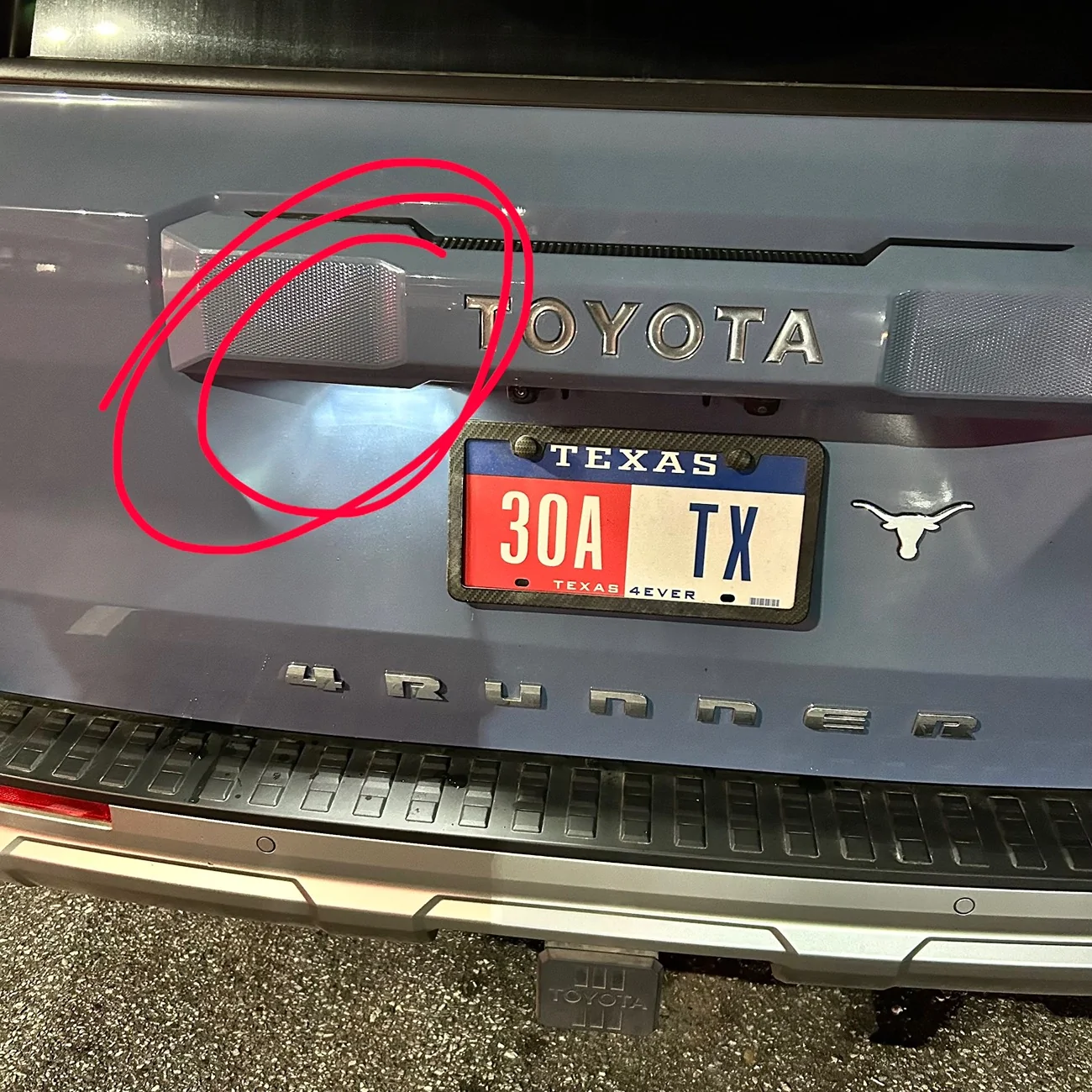 2025 4runner 6th gen Lift gate light. How long does yours stay on? Is mine broken? IMG_9869