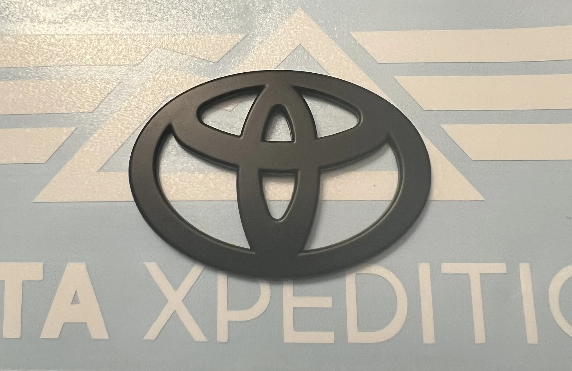 2025 4runner 6th gen Black Steering Wheel Badge Overlay? IMG_2216