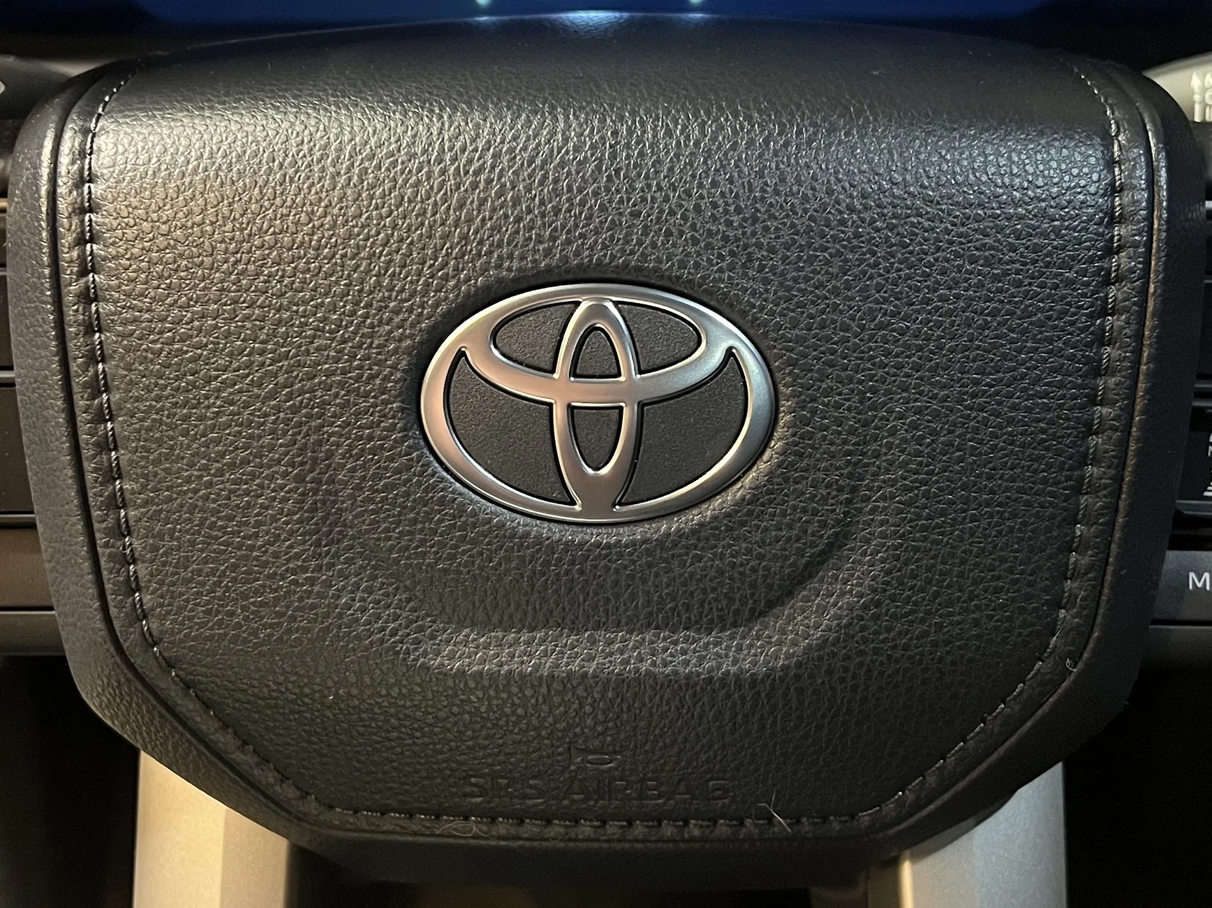 2025 4runner 6th gen Black Steering Wheel Badge Overlay? IMG_2218