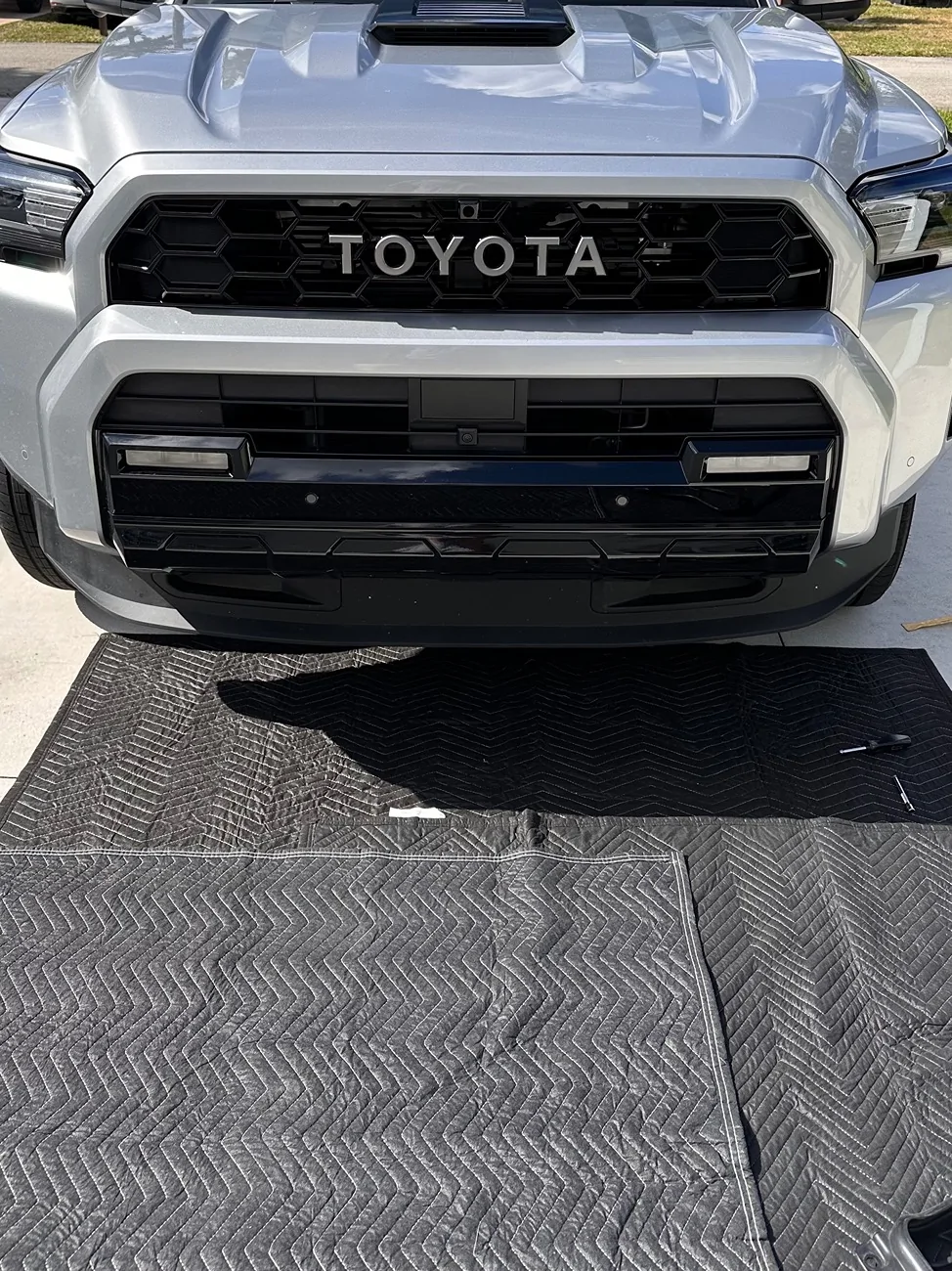 2025 4runner 6th gen OEM Illuminated Front Emblem: Dark Chrome w/ Light Up LED installed [+ part number / price] IMG_8647