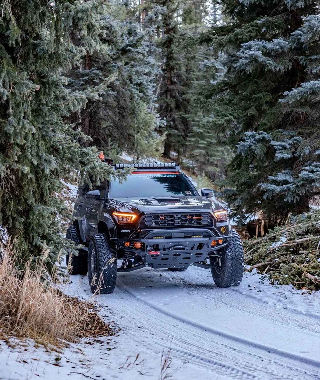 2025 4runner 6th gen Mammoth4runner 6th gen build: she looks good in the snow & desert 👌🏻 616669835_33949165281366021_6564644841990937332_n
