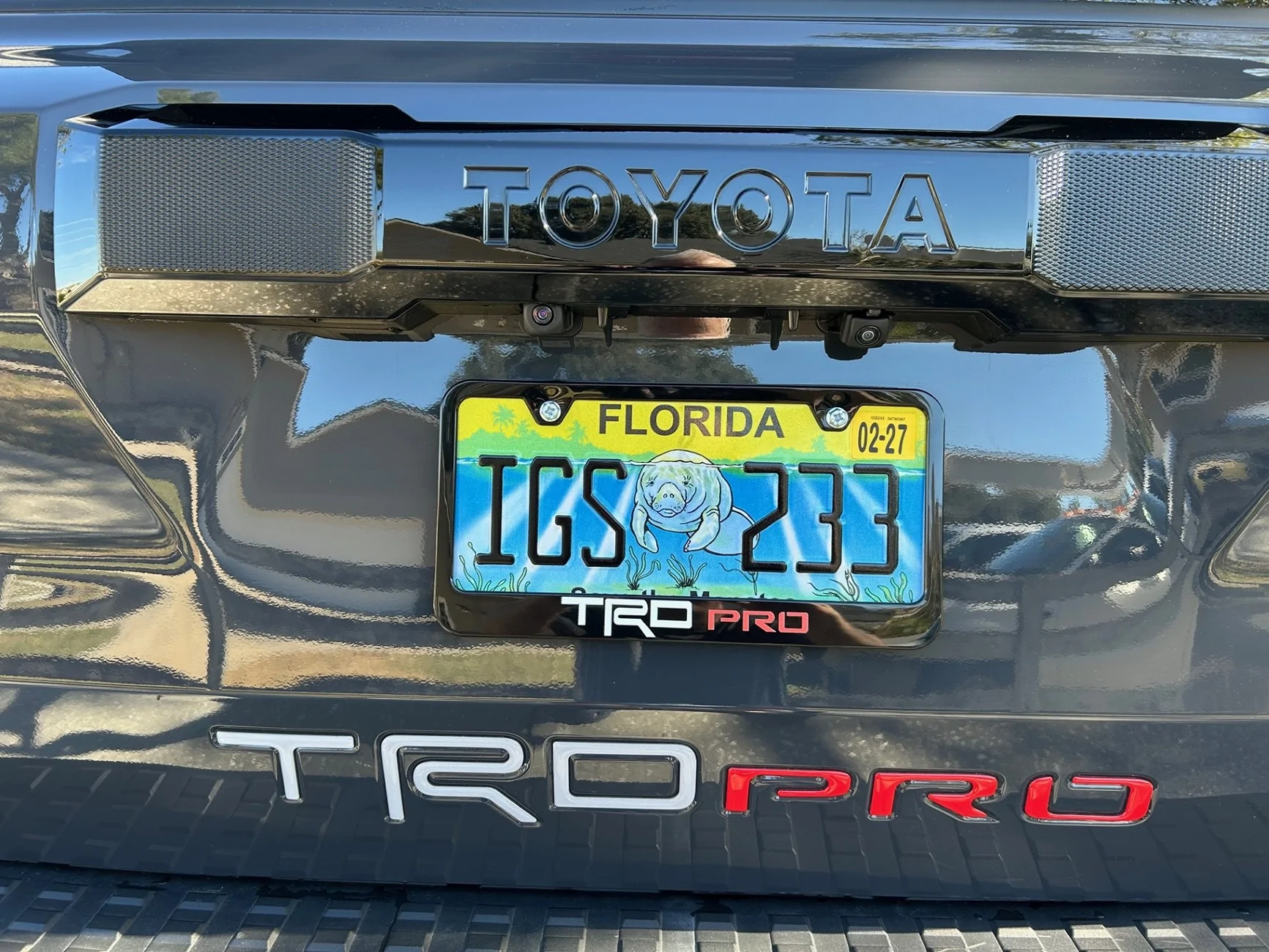 2025 4runner 6th gen Added some color to my TRD Pro: red letters overlays Old Back Tailgat