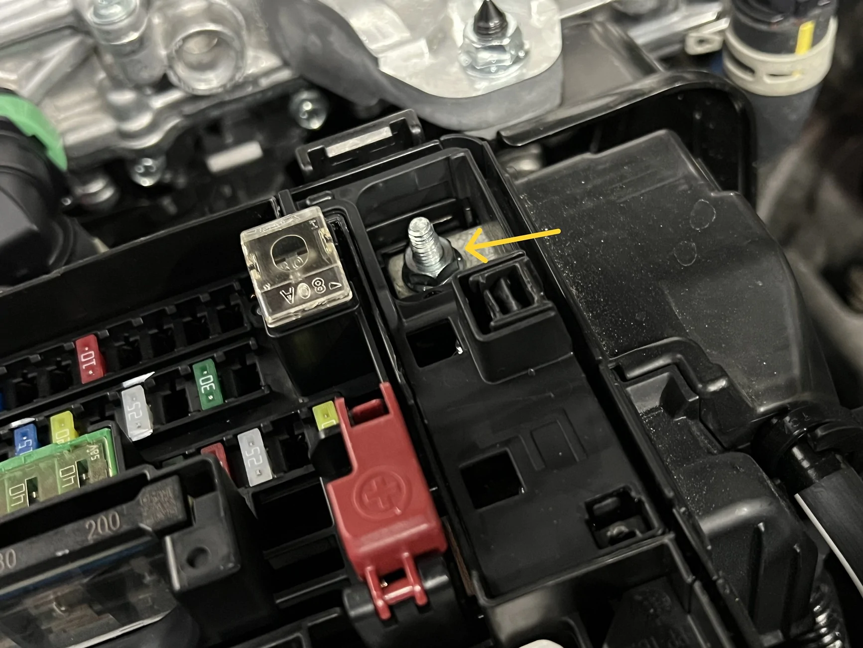 2025 4runner 6th gen Terminal in under-hood passenger side fuse panel IMG_1730