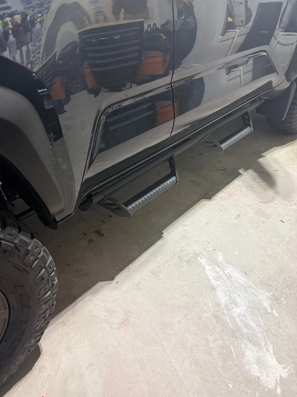 2025 4runner 6th gen WTS: OEM predator steps IMG_5865