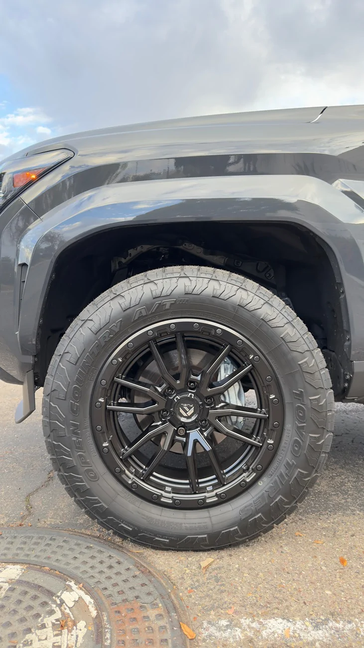 2025 4runner 6th gen 2025 TRD Sport on Torq Engineering 3" front / 1" rear leveling lift kit, 285/60r20 tires, 20x9 wheels (Fuel D679) IMG_0919