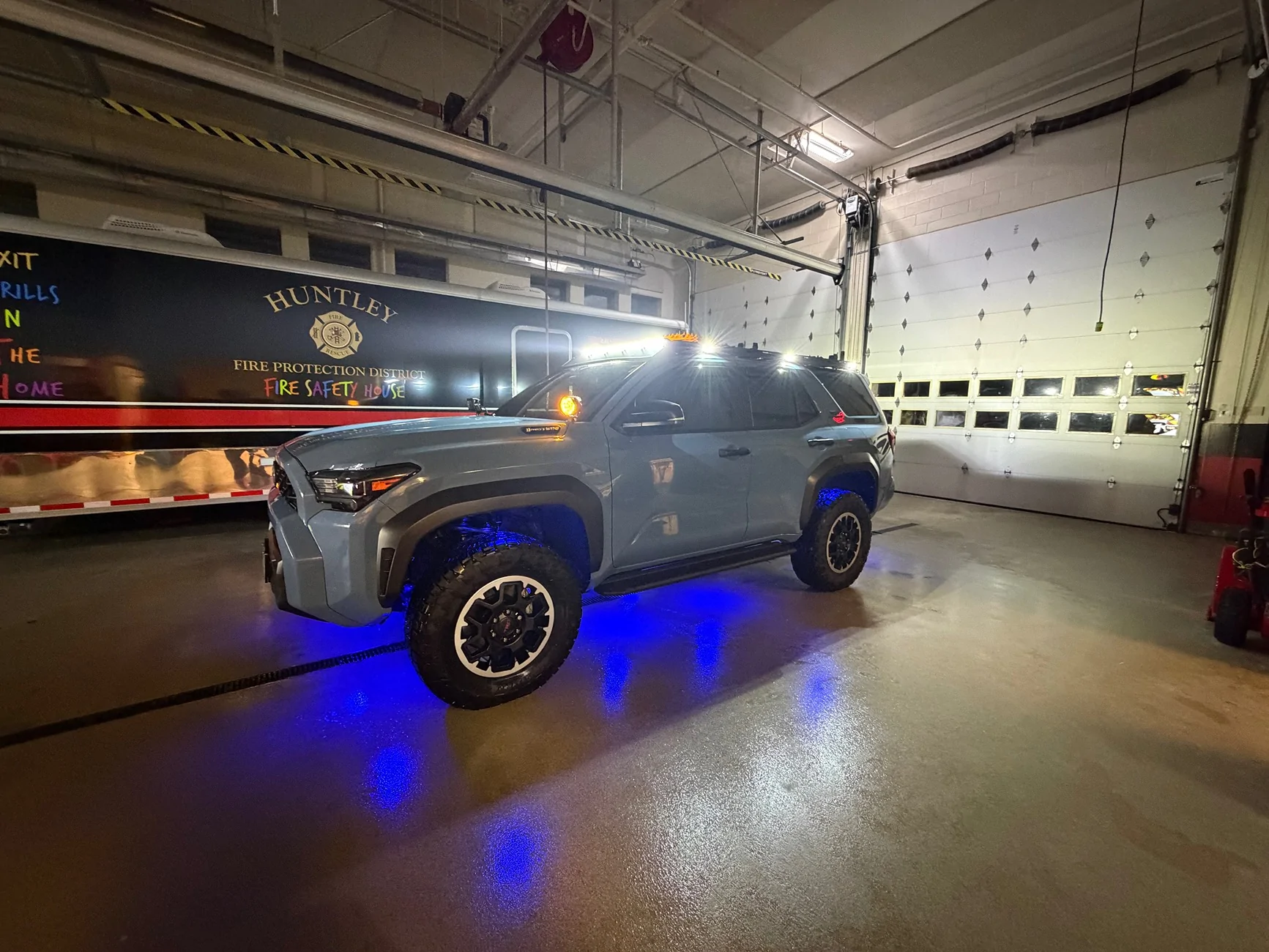 2025 4runner 6th gen Rack Mounted Camp Light (Cost Effective Option) IMG_6512