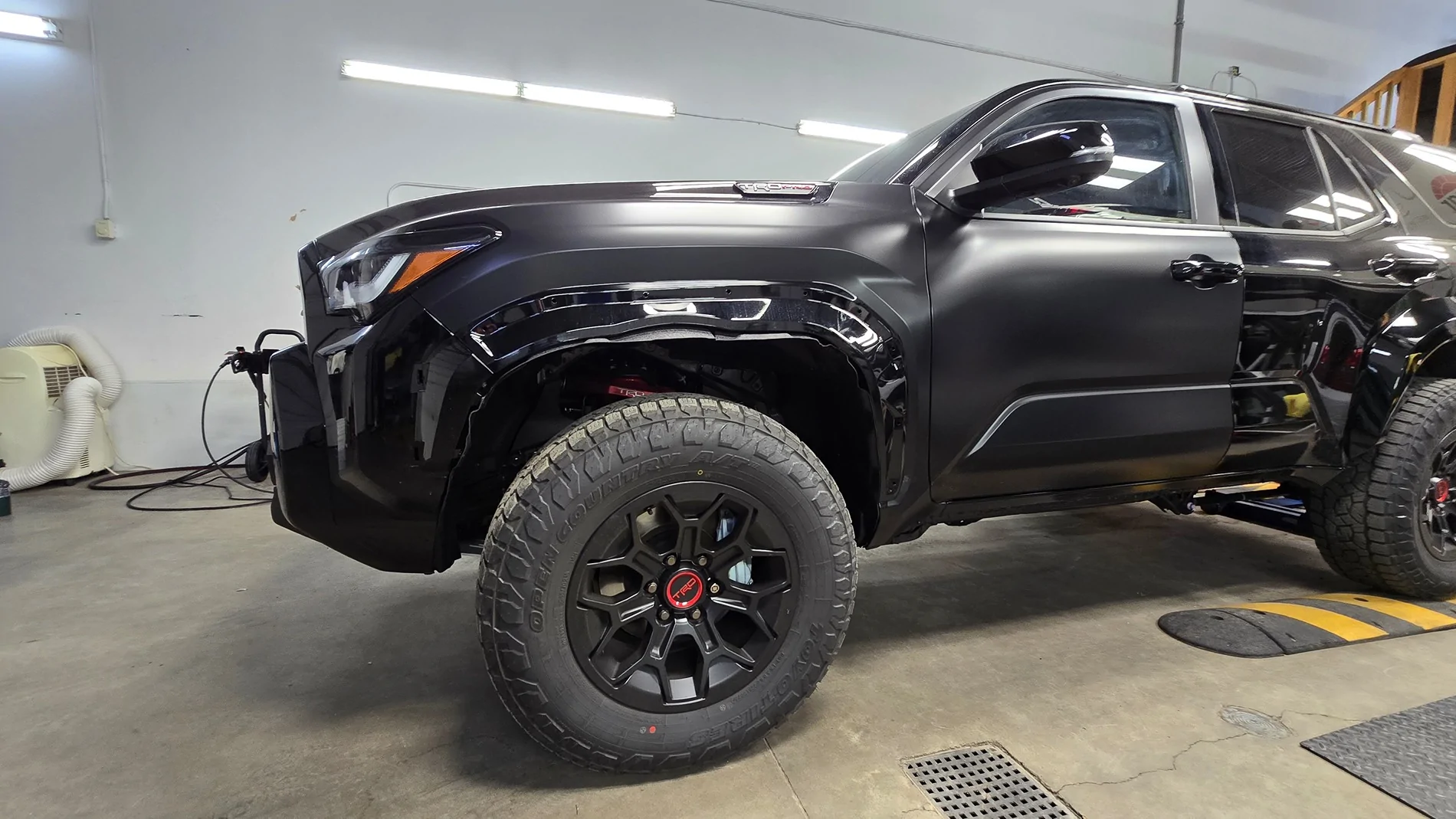 2025 4runner 6th gen Small Gaps in Fender Flares? 20250508_093113