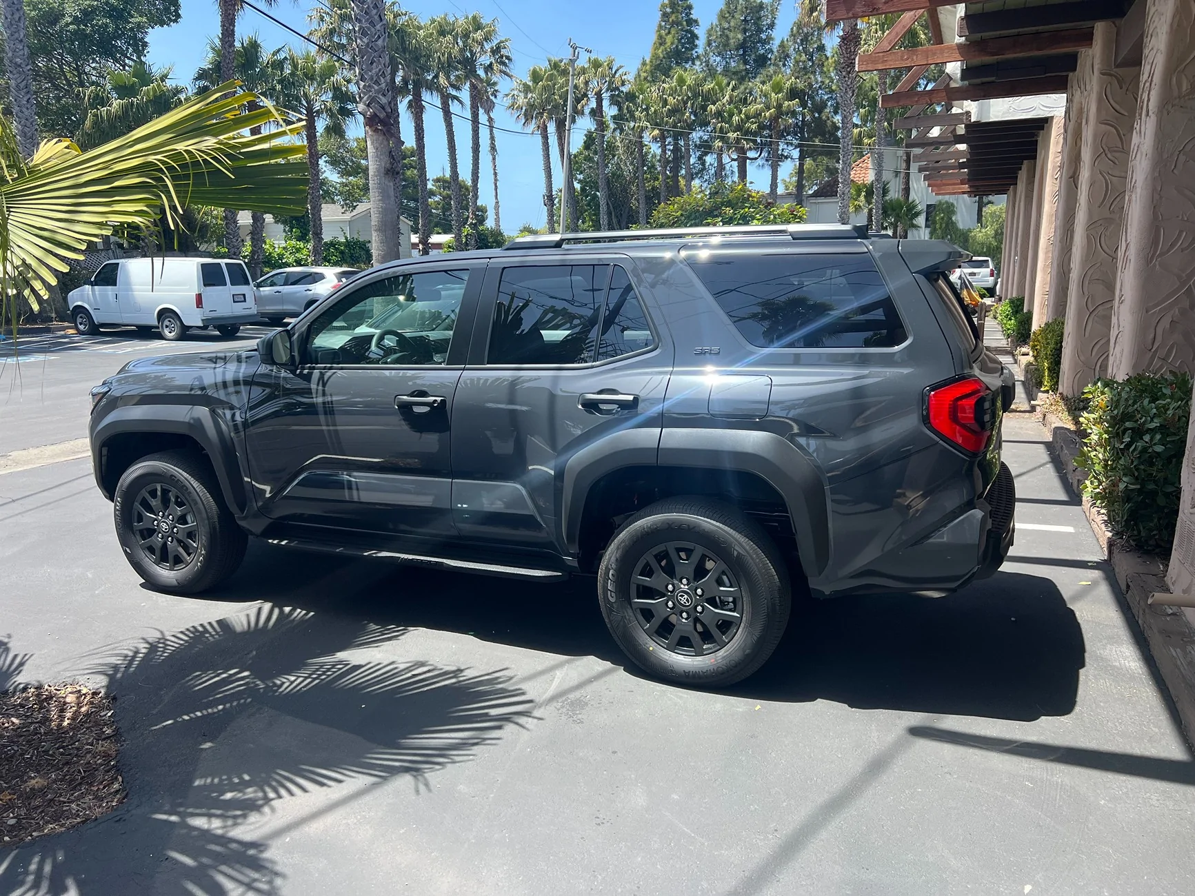 2025 4runner 6th gen Selling - SR5 17in Stock Wheels + Falken WildPeak AT4W (265/70R17) + Stock Geolandar X-CV (245/70R17) IMG_1831