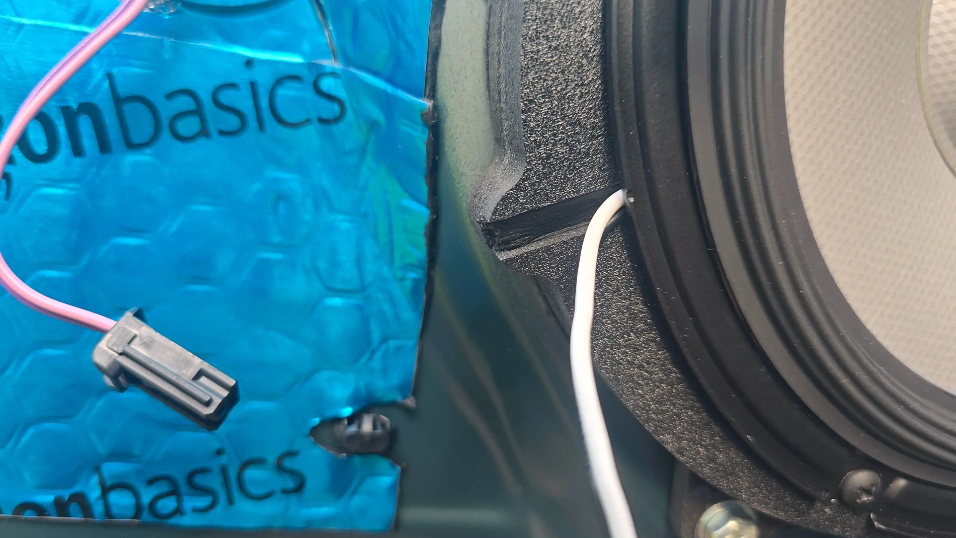 2025 4runner 6th gen My audio adventure to get the JBL system to sound decent. Review of Trailgridpro set and Beatsonic Encore X. 20251224_102554