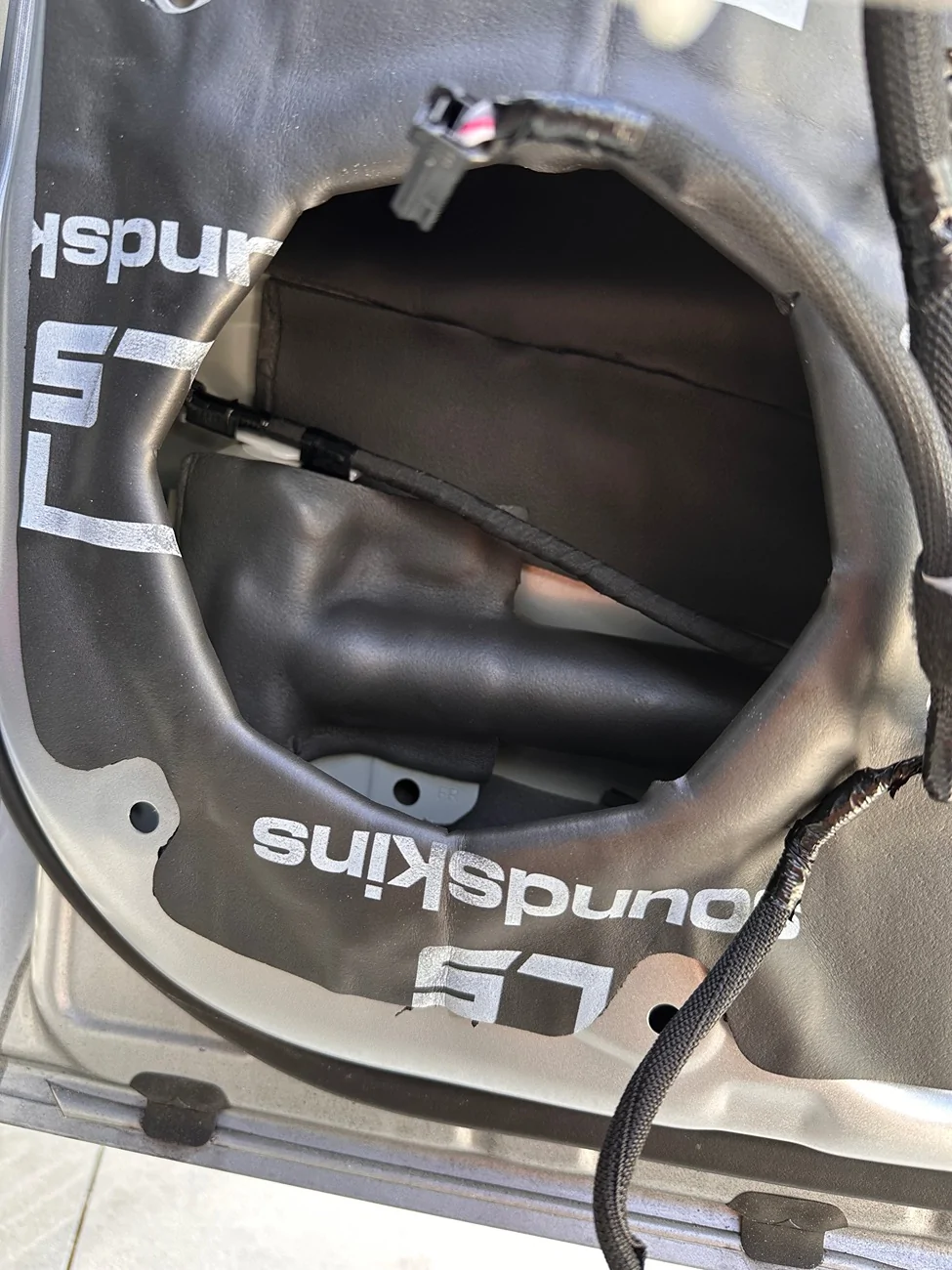 2025 4runner 6th gen My JBL audio system upgrade adventure for decent sound. Review of Trailgridpro set and Beatsonic Encore X. IMG_8076