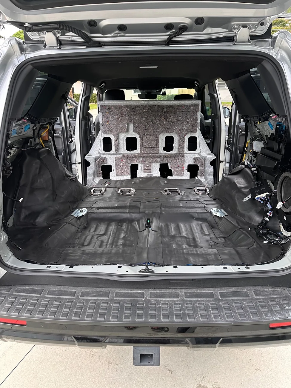 2025 4runner 6th gen My JBL audio system upgrade adventure for decent sound. Review of Trailgridpro set and Beatsonic Encore X. IMG_8037