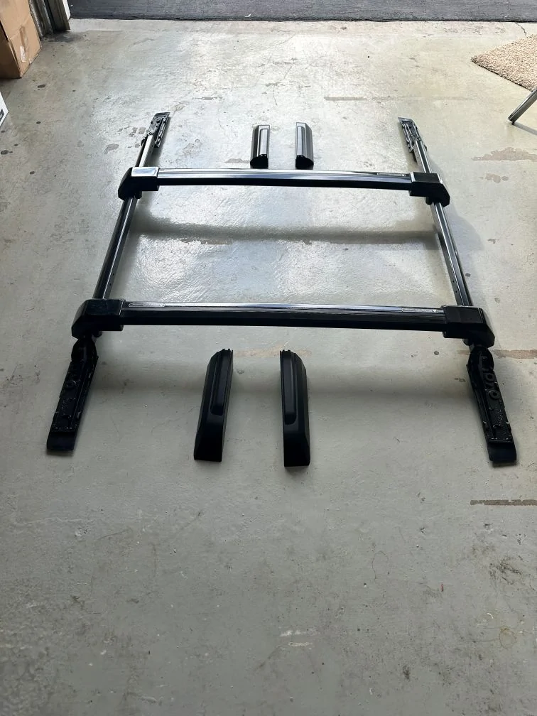 2025 4runner 6th gen Factory roof rack with crossbars, air dam, stock floor mats, rear tow hook for sale 2025 4Runner_Factory Rack_1