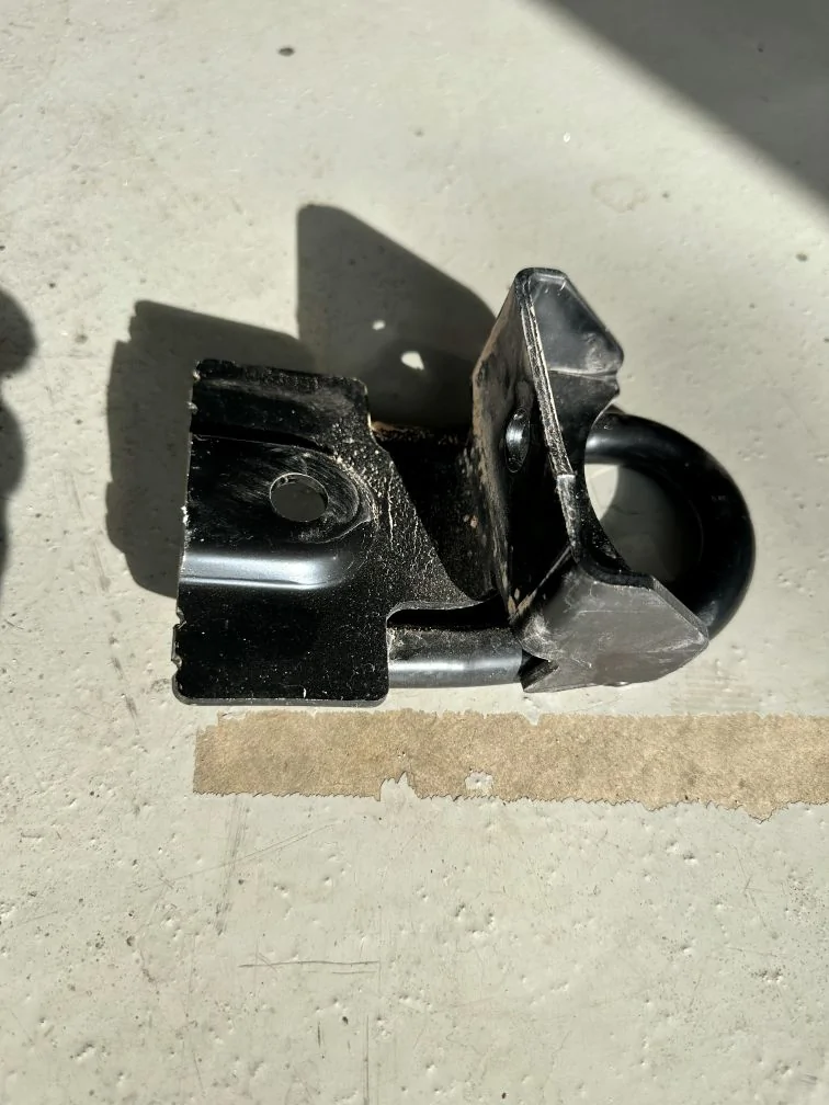 2025 4runner 6th gen Factory roof rack with crossbars, air dam, stock floor mats, rear tow hook for sale 2025 4Runner_Factory Rear hook_1