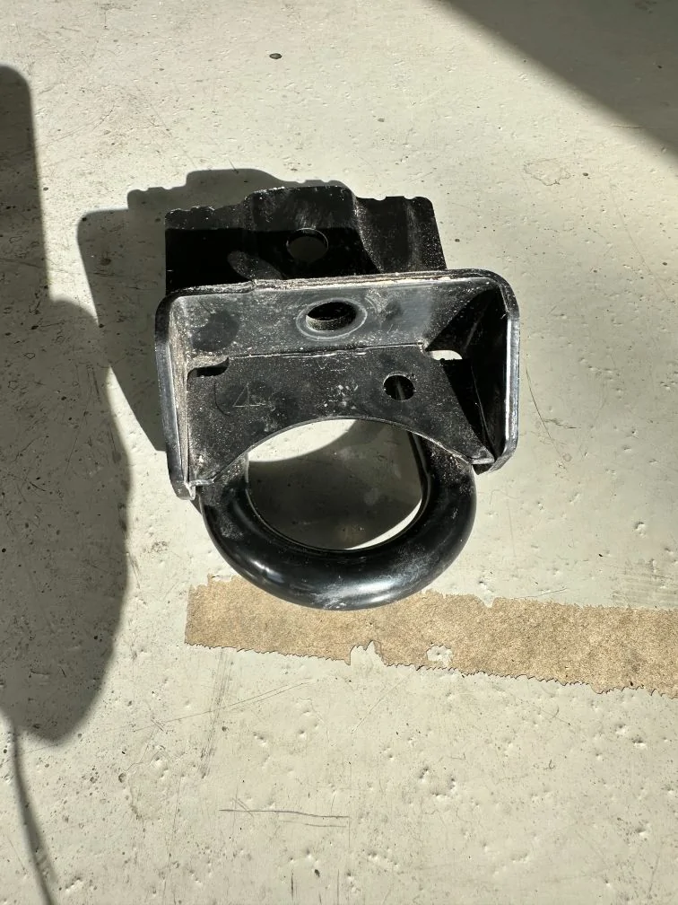 2025 4runner 6th gen Factory roof rack with crossbars, air dam, stock floor mats, rear tow hook for sale 2025 4Runner_Factory Rear hook