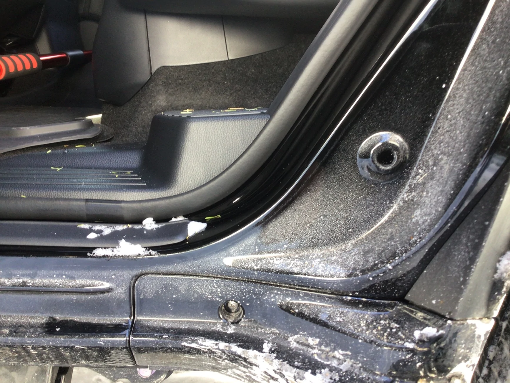 2025 4runner 6th gen Snow packing inside the doors IMG_2793