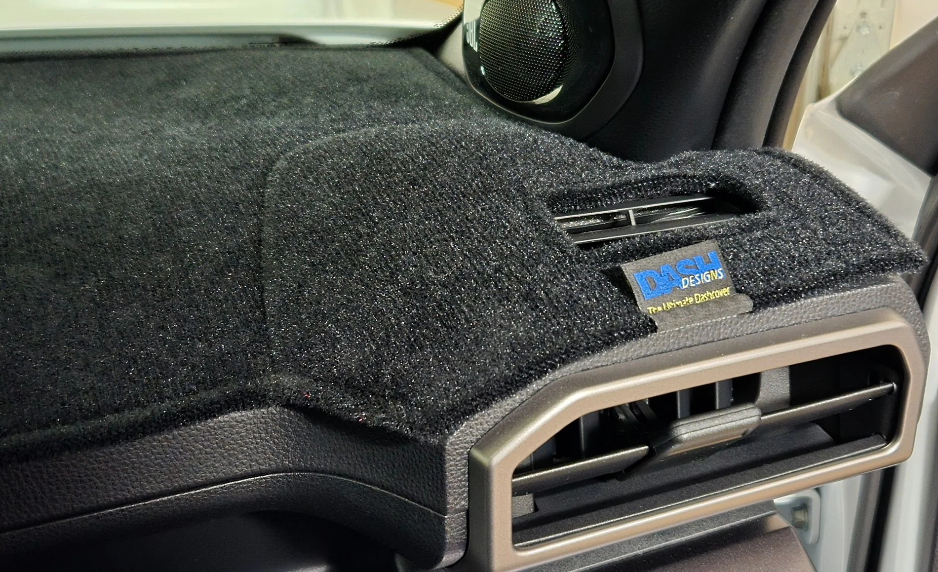 2025 4runner 6th gen Dash Designs Dash Cover installed Dash Designs Mat 2