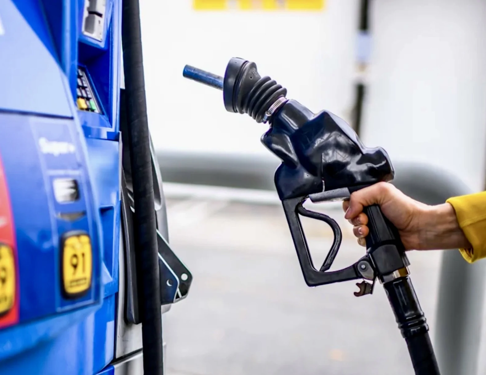 2025 4runner 6th gen Gas tank problem while refueling: nozzle locked, unlocked, spills gas IMG_1597