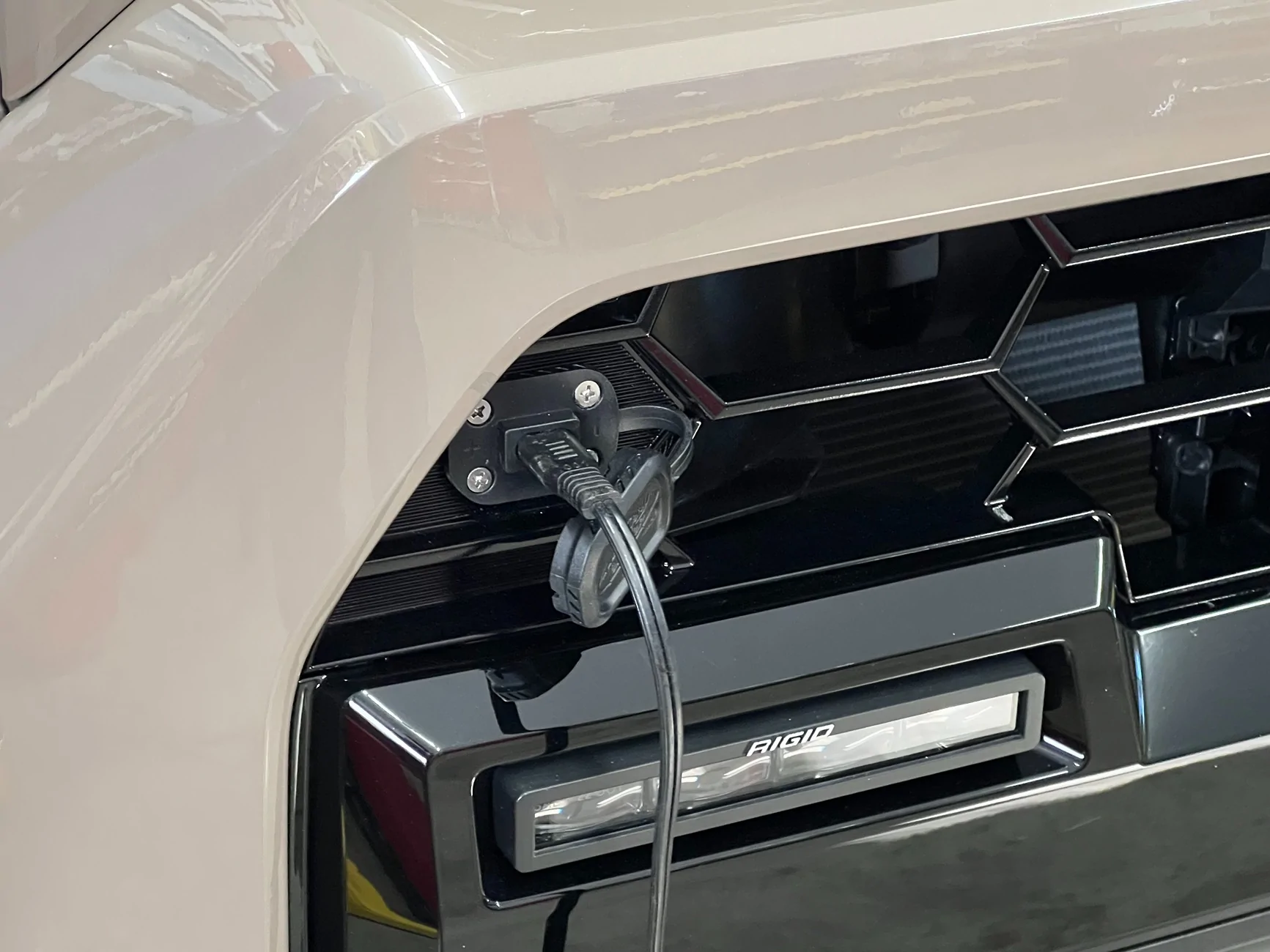 2025 4runner 6th gen Battery Tender external receptacle install IMG_1874