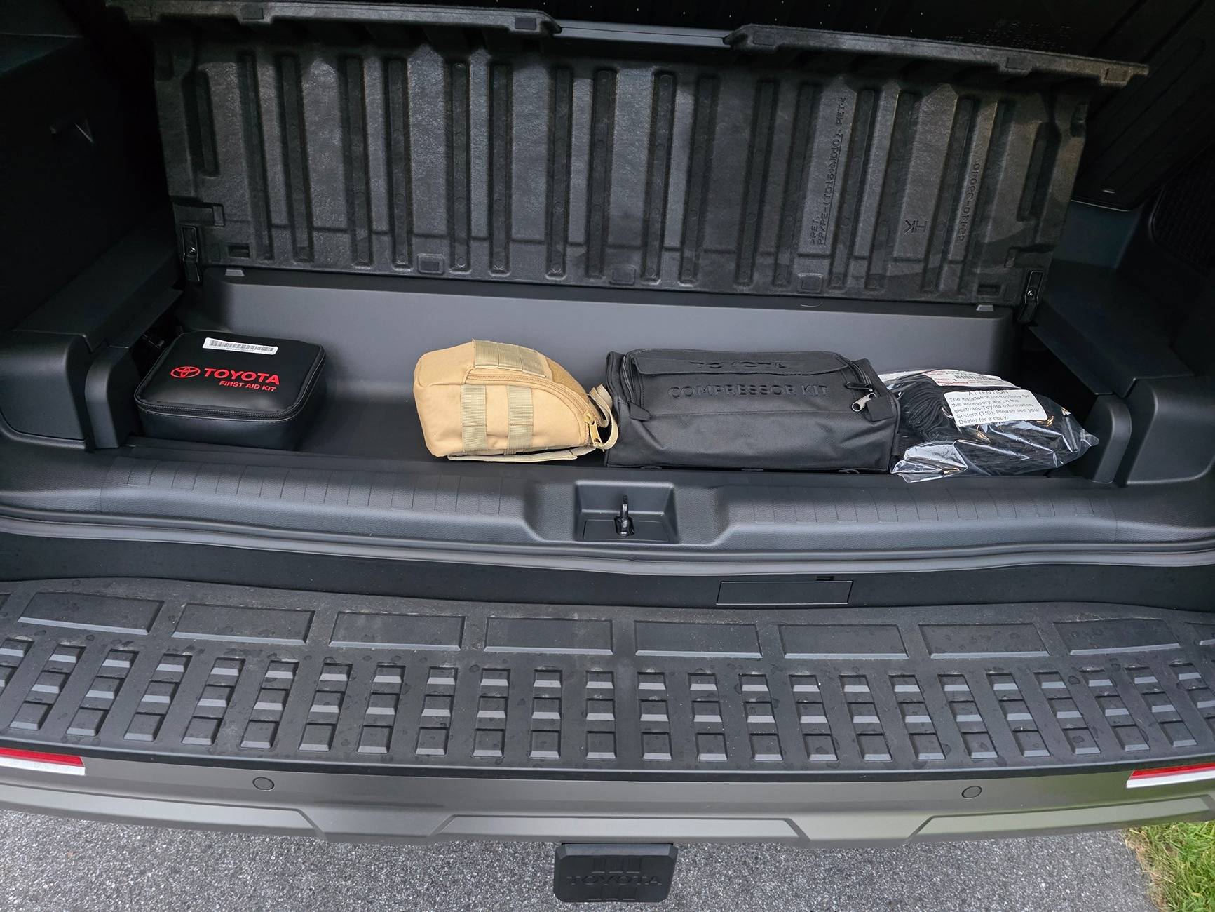 2025 4runner 6th gen Hybrid Rear Storage Compartments - Please Help IMG_1607.JPG