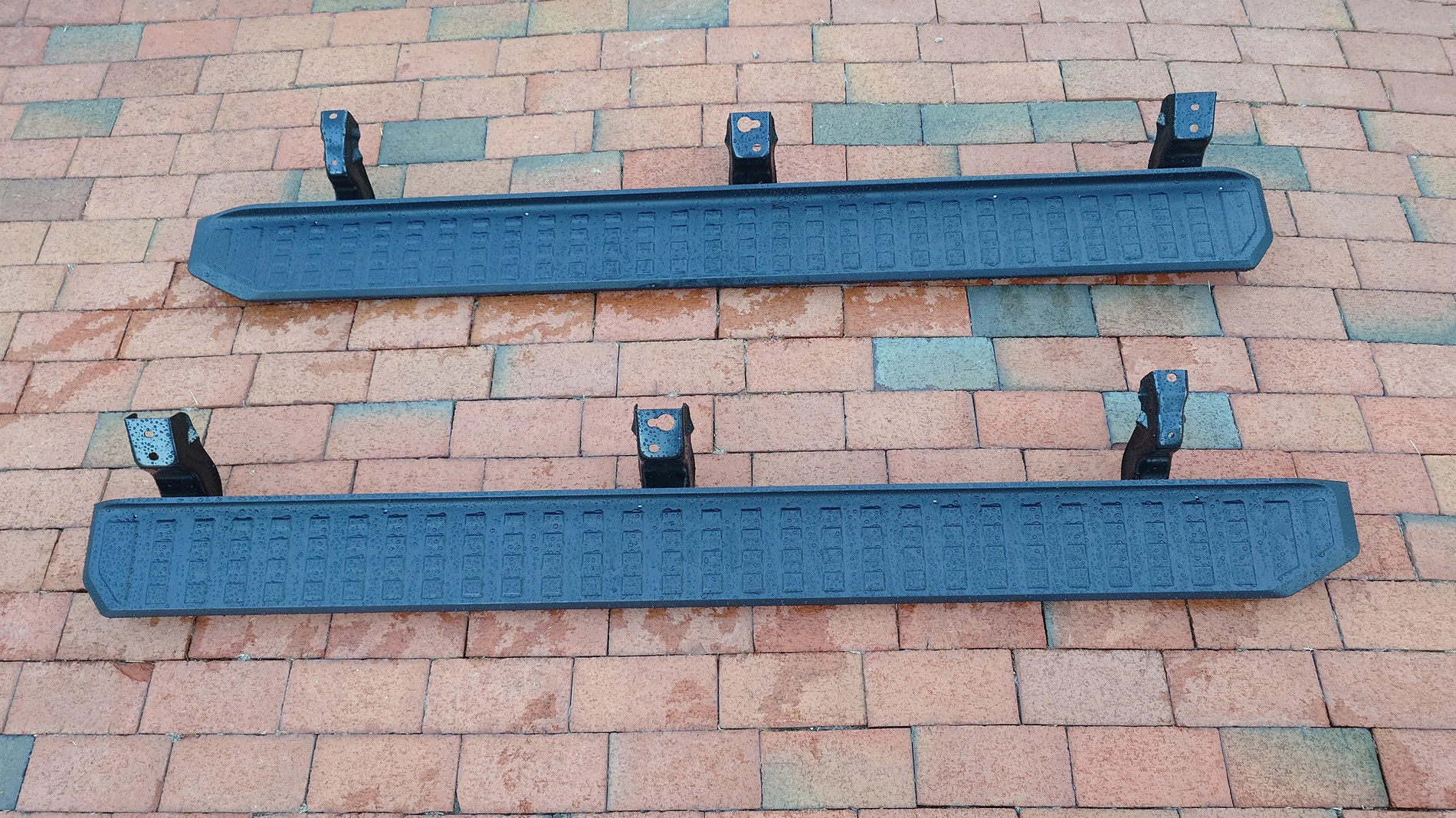 2025 4runner 6th gen WTS - OEM Running Boards w/ bolts $125 20250920_180017040