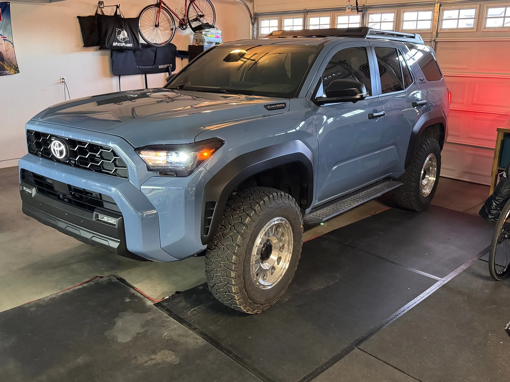 2025 4runner 6th gen 2025 Heritage Blue OR Prem with Ironman Phase II Level Kit, Method 315, BFG KO3 275/70/18 + Audio Mods IMG_3486