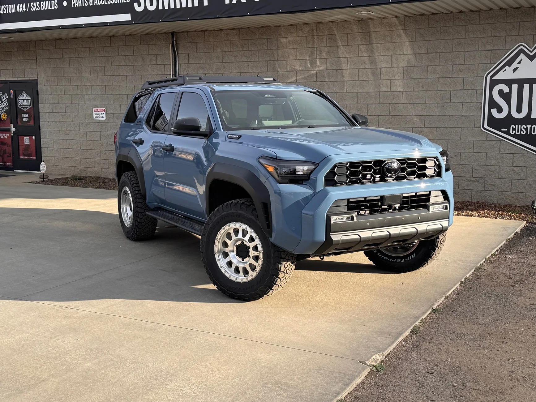 2025 4runner 6th gen 2025 Heritage Blue OR Prem with Ironman Phase II Level Kit, Method 315, BFG KO3 275/70/18 + Audio Mods IMG_3484
