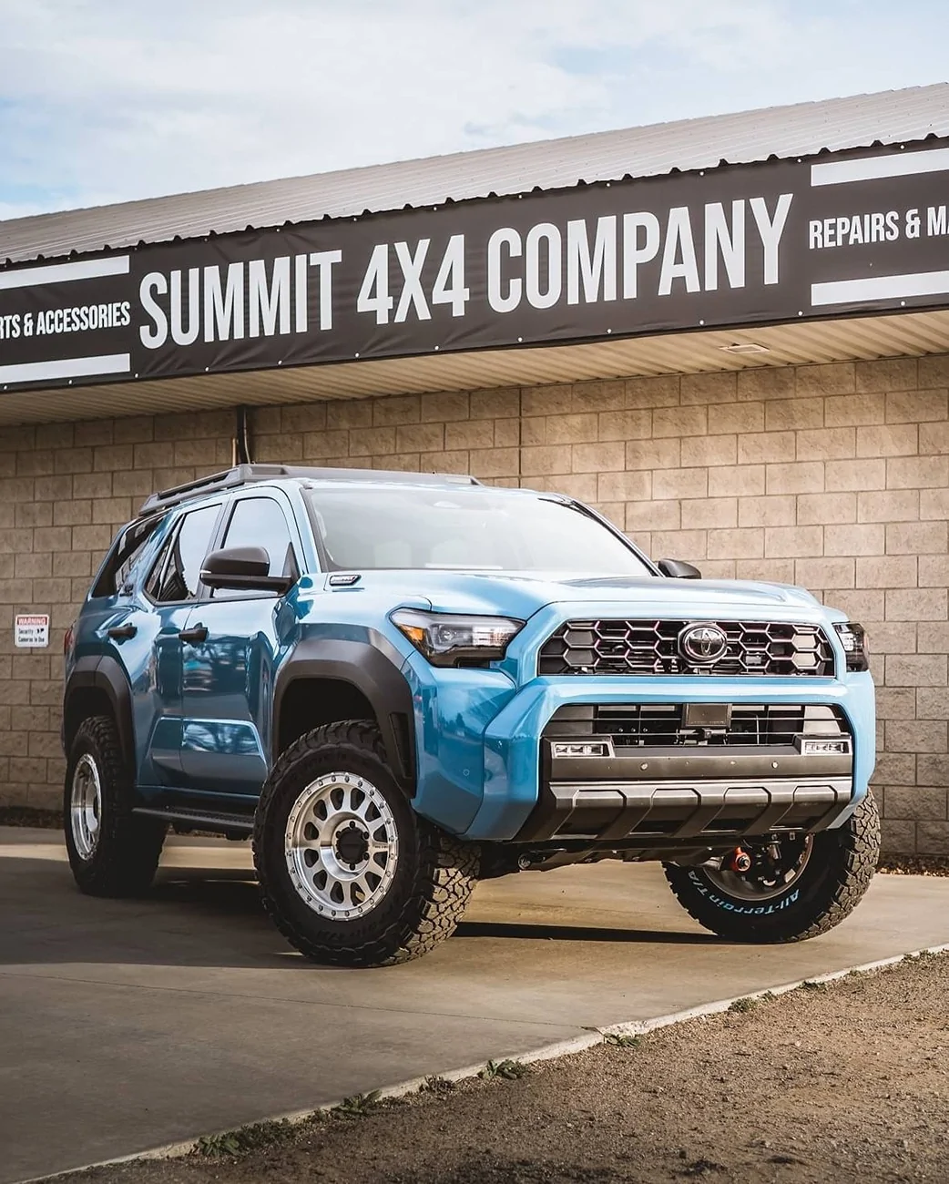 2025 4runner 6th gen Heritage Blue ORP build with Ironman Phase II Level Lift Kit, Method 315 +18 Offset, BFG KO3 275/70/18 + Audio Mods 631516913_10240063347499075_2106566258475159396_n