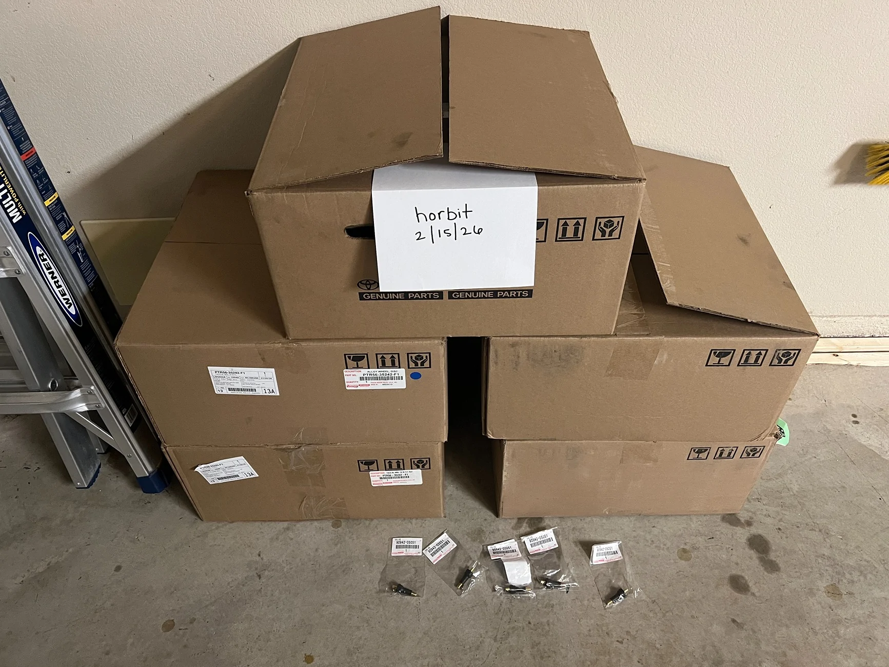 2025 4runner 6th gen WTS: Fort Worth - Five (5) - 18" TRD Off Road Toyota 4Runner Black Machined Factory Alloy Wheels + New Valve Stems IMG_2414