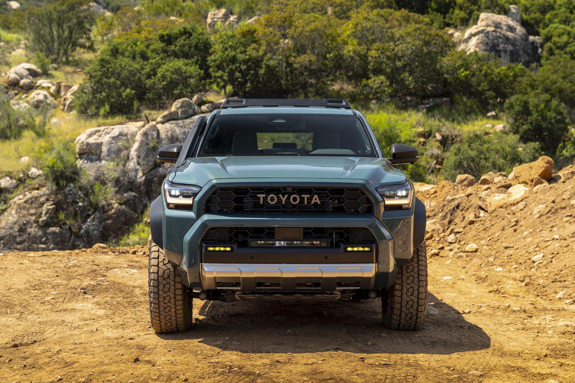 2025 4runner 6th gen Photos: Everest color 2025 4Runner TRAILHUNTER 2025-toyota-4runner-trailhunter-104-jpg-661561cde909e