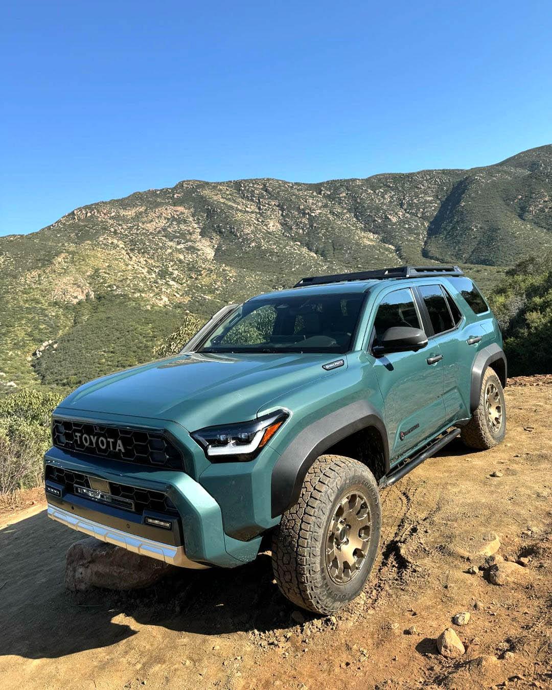 2025 4runner 6th gen EVEREST Photos 4Runner 6th Gen (2025+) Everest color 2025 Toyota 4Runner Trailhunter 1