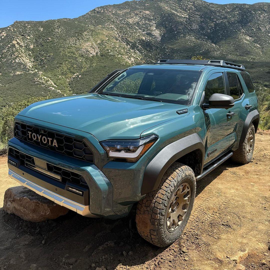 2025 4runner 6th gen EVEREST Photos 4Runner 6th Gen (2025+) Everest color 2025 Toyota 4Runner Trailhunter 6